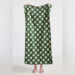 Anthropologie SUN DAZED BEACH TOWEL Style No.  89324347 GREEN Daisy